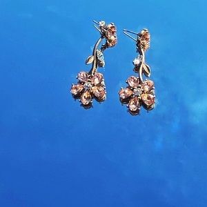 Francesca’s Floral Drop Earrings